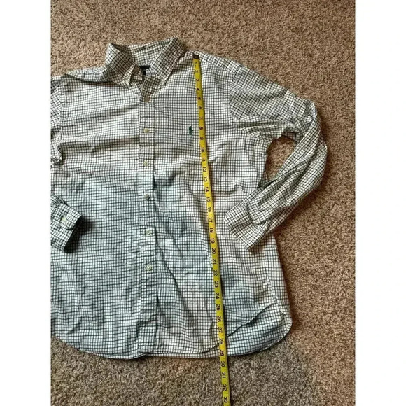 Ralph Lauren Classic Fit buttoned shirt, Size Large - Picture 6 of 9